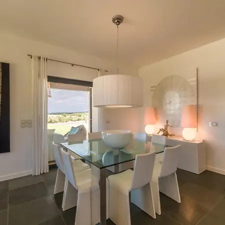 Villa Stunning In *